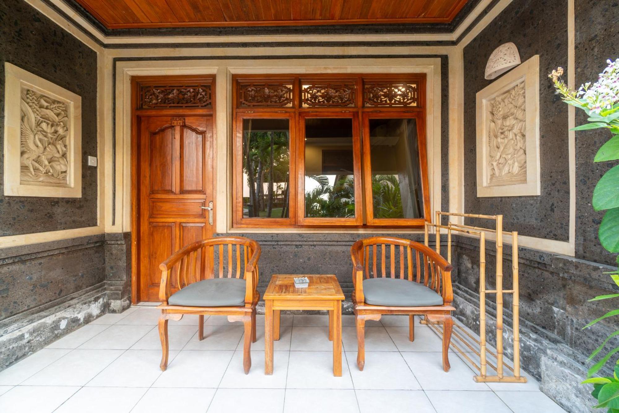 Kembang Kuning Hotell Uluwatu Exteriör bild