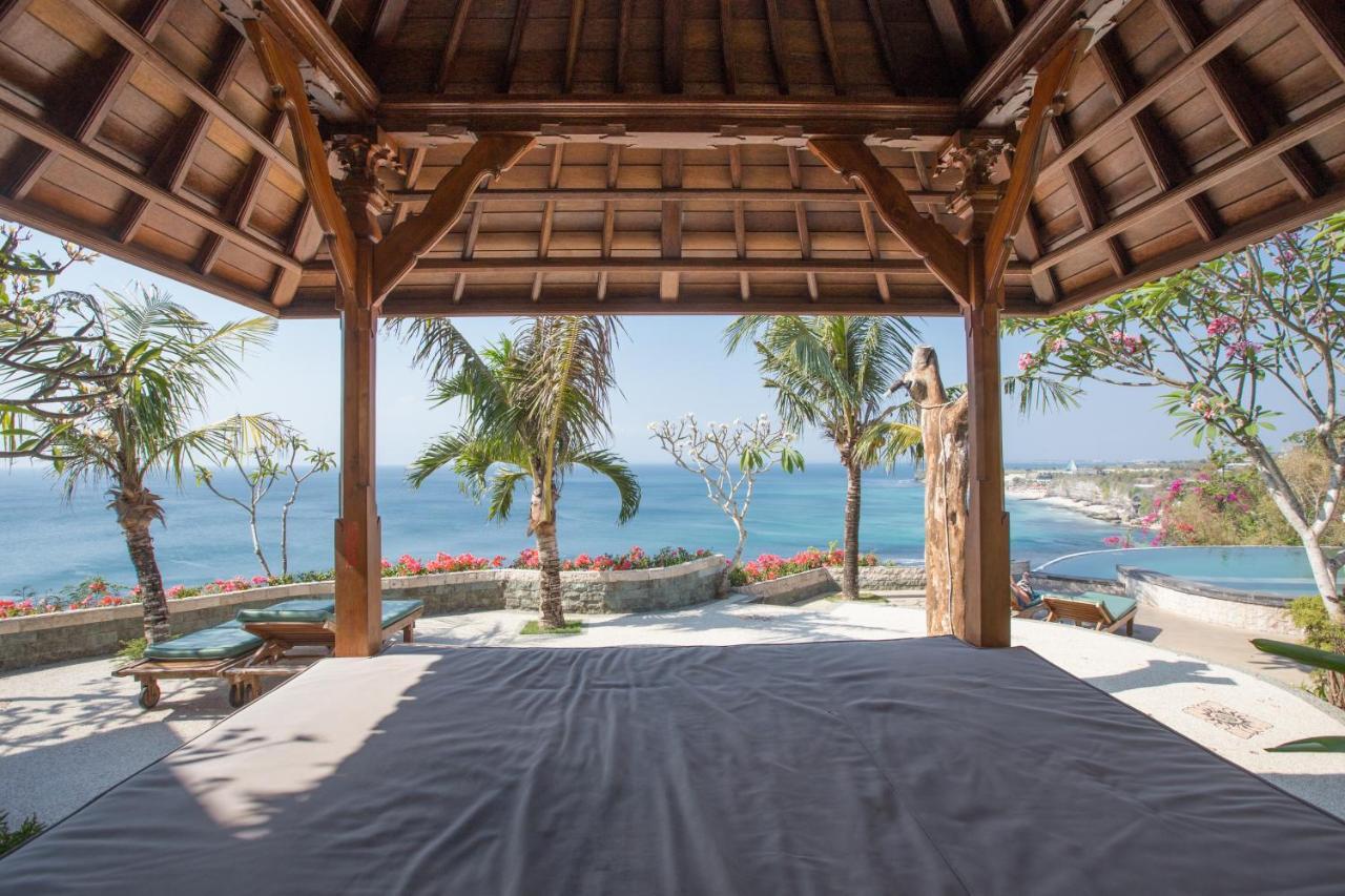 Kembang Kuning Hotell Uluwatu Exteriör bild